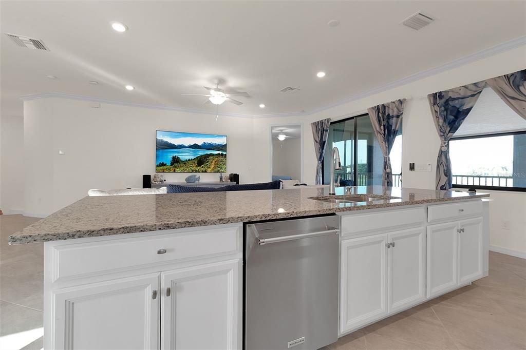 For Sale: $699,900 (3 beds, 2 baths, 2108 Square Feet)