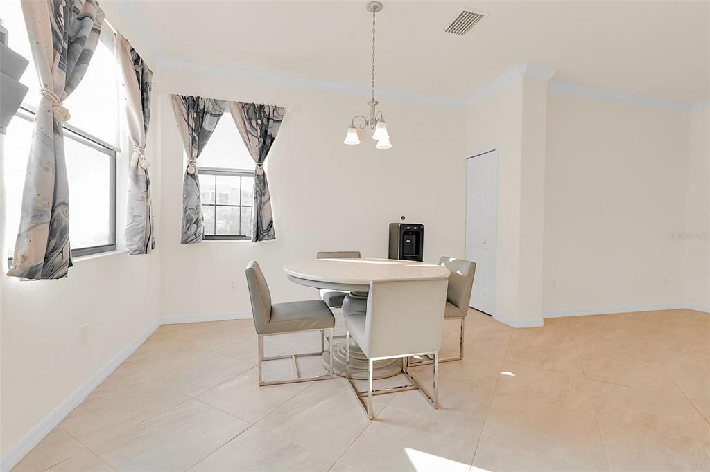 For Sale: $699,900 (3 beds, 2 baths, 2108 Square Feet)