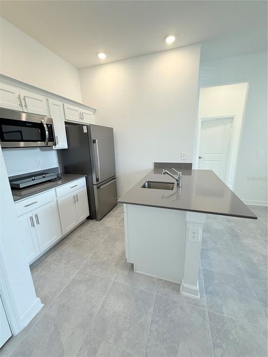 出租: $1,500 (1 贝兹, 1 浴室, 750 平方英尺)