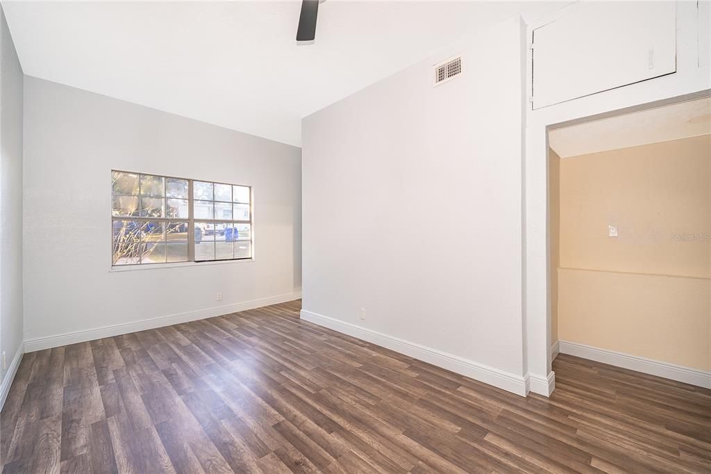 待售: $309,900 (4 贝兹, 3 浴室, 1548 平方英尺)