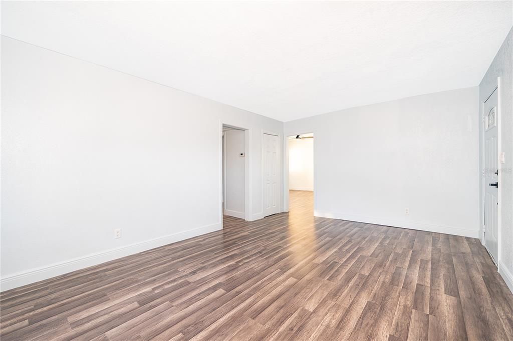 待售: $309,900 (4 贝兹, 3 浴室, 1548 平方英尺)