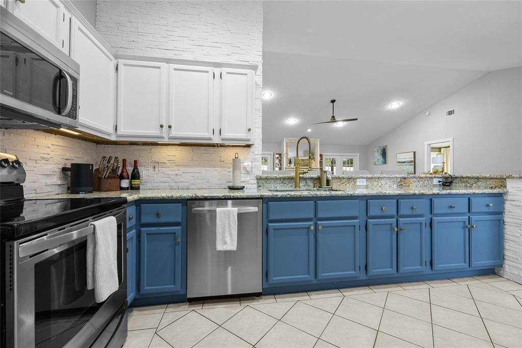 For Sale: $449,000 (4 beds, 2 baths, 1756 Square Feet)