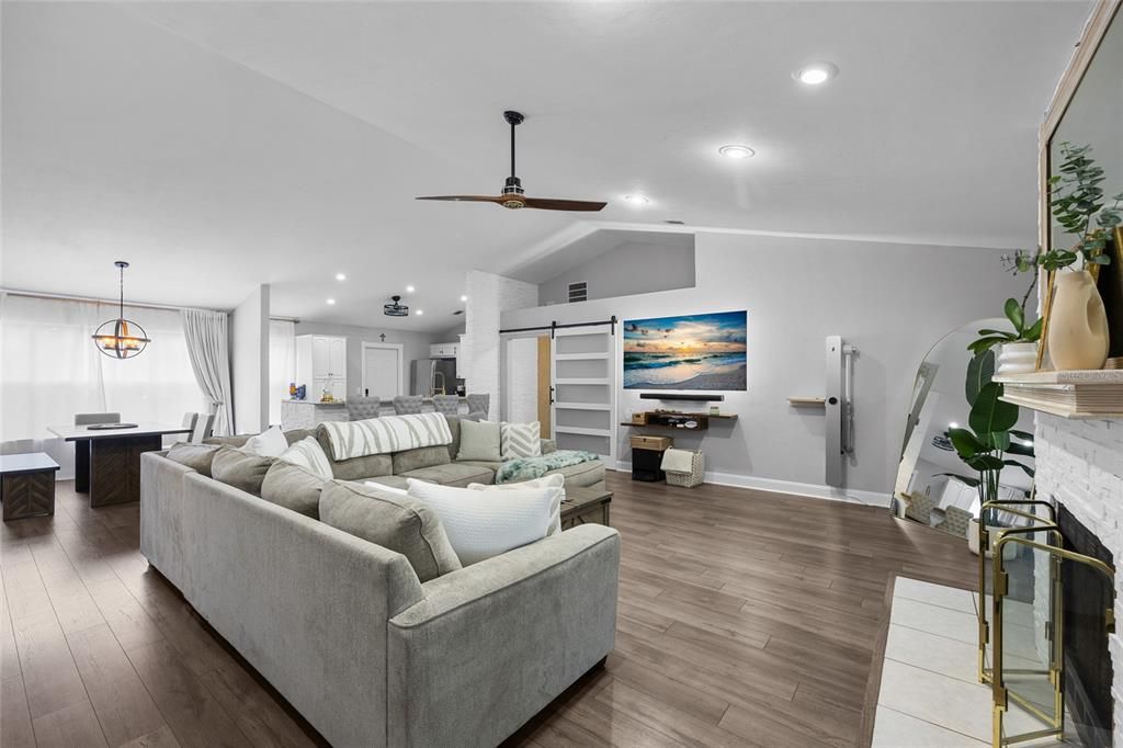 For Sale: $449,000 (4 beds, 2 baths, 1756 Square Feet)