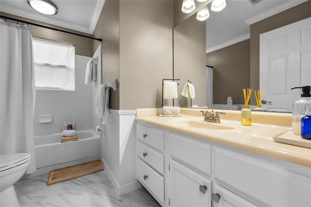 For Sale: $449,000 (4 beds, 2 baths, 1756 Square Feet)