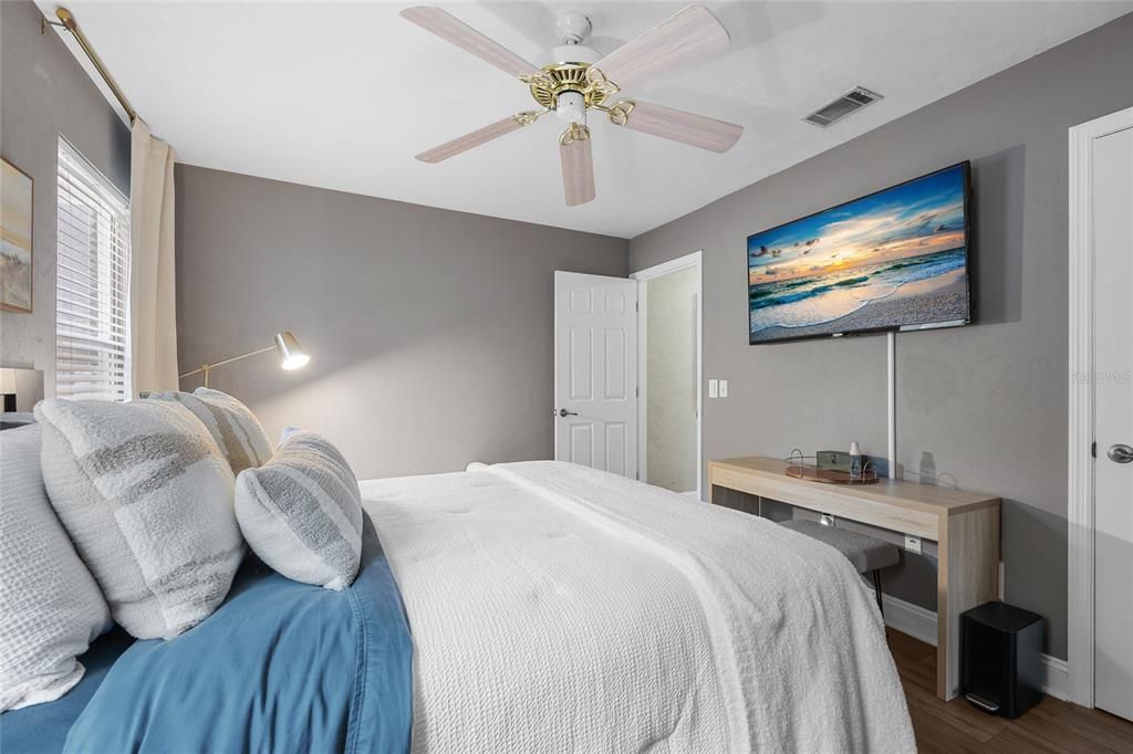 For Sale: $449,000 (4 beds, 2 baths, 1756 Square Feet)