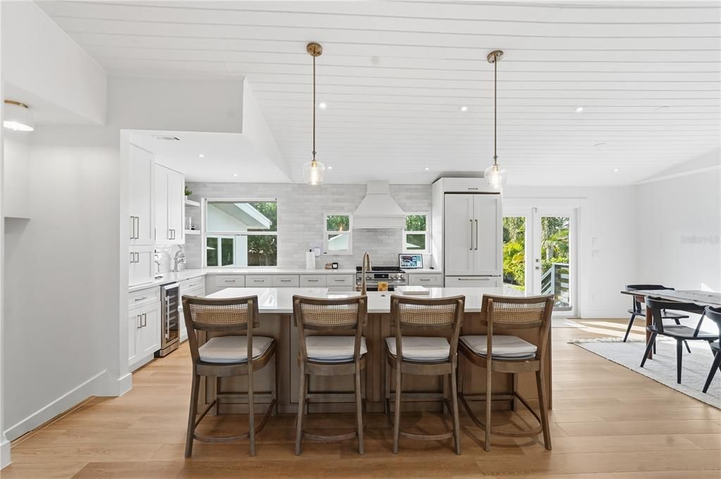 For Sale: $850,000 (3 beds, 2 baths, 2154 Square Feet)