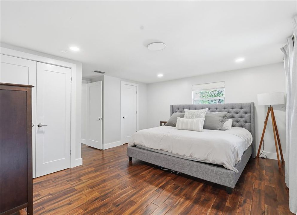 For Sale: $850,000 (3 beds, 2 baths, 2154 Square Feet)