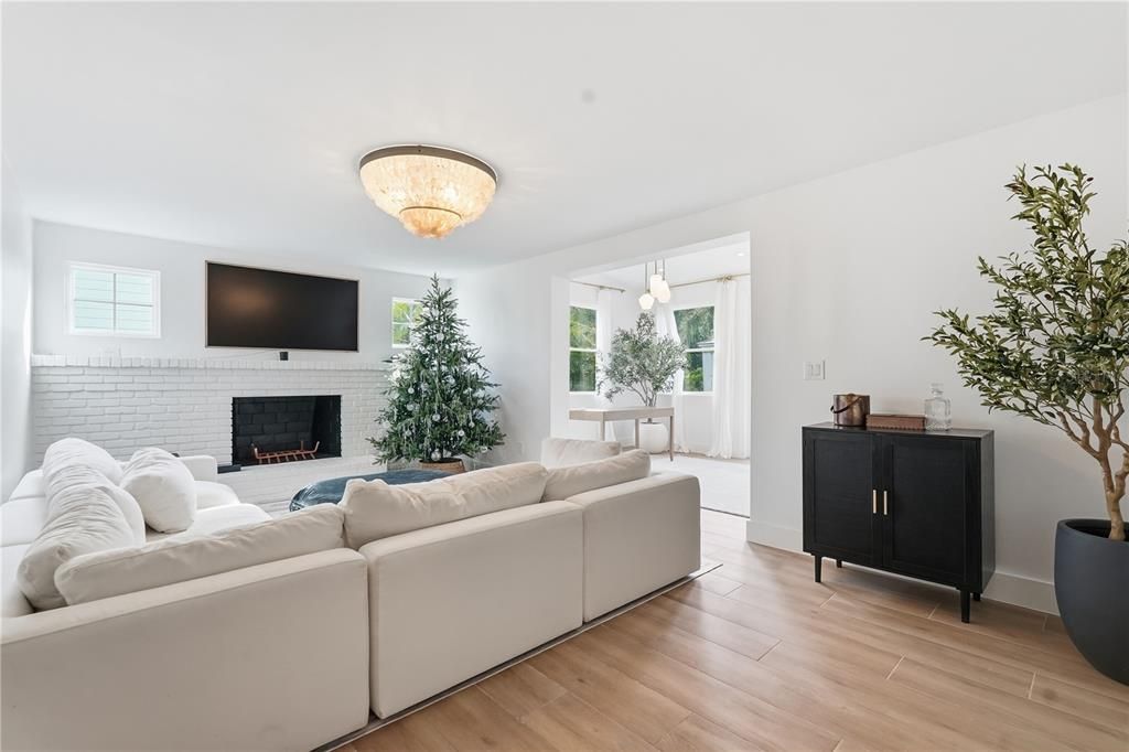 For Sale: $850,000 (3 beds, 2 baths, 2154 Square Feet)