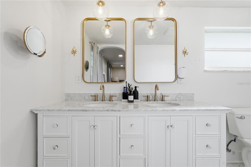 For Sale: $850,000 (3 beds, 2 baths, 2154 Square Feet)