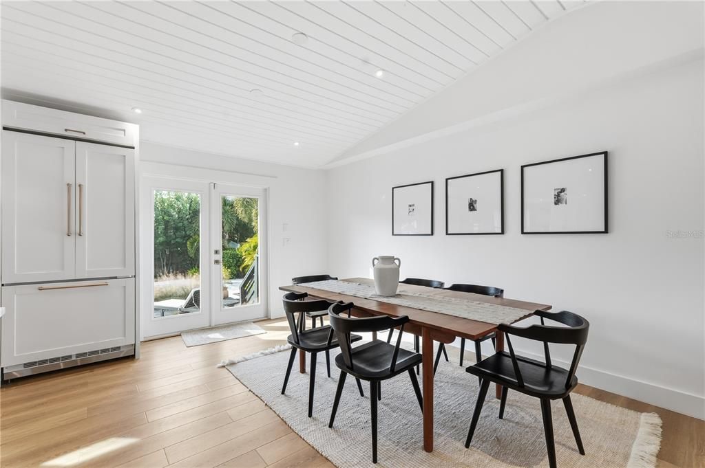 For Sale: $850,000 (3 beds, 2 baths, 2154 Square Feet)