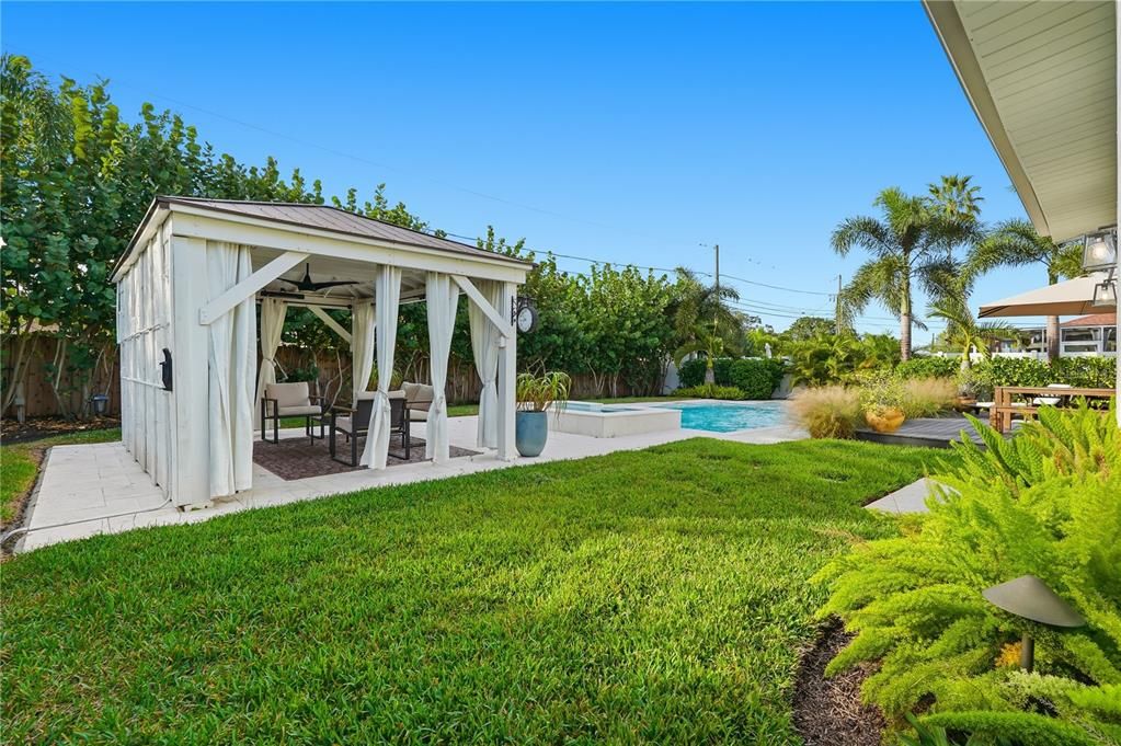 For Sale: $850,000 (3 beds, 2 baths, 2154 Square Feet)