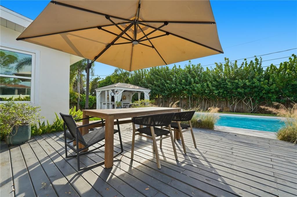 For Sale: $850,000 (3 beds, 2 baths, 2154 Square Feet)