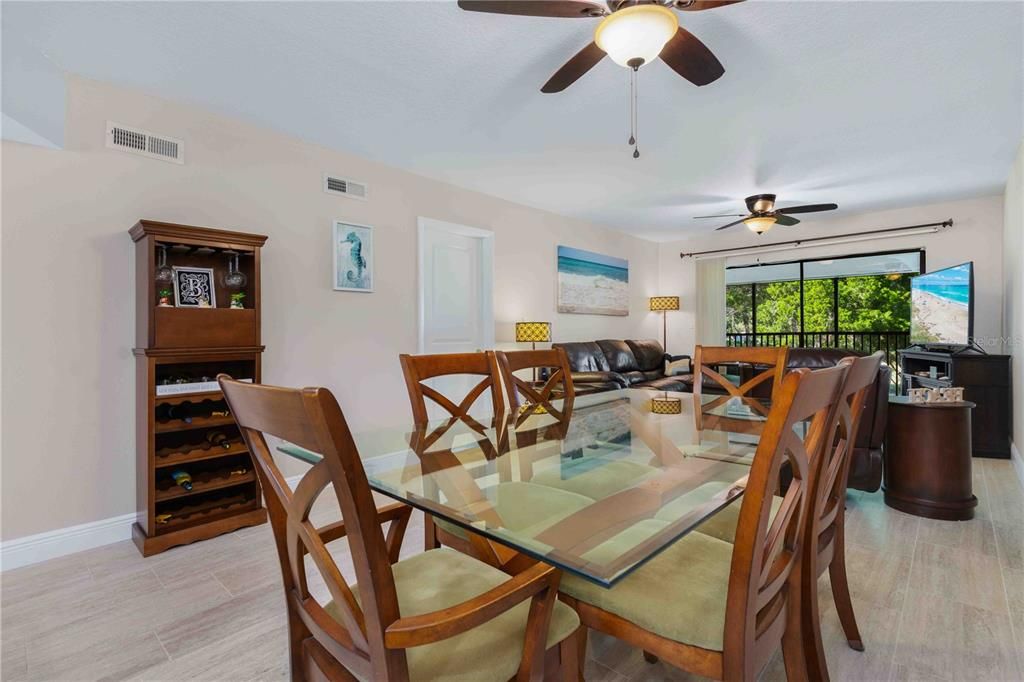 For Sale: $222,500 (2 beds, 2 baths, 1130 Square Feet)