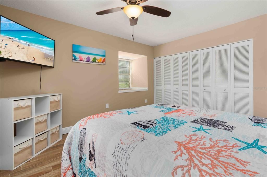 For Sale: $222,500 (2 beds, 2 baths, 1130 Square Feet)