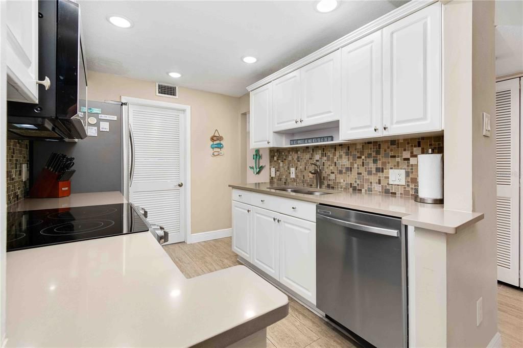 For Sale: $222,500 (2 beds, 2 baths, 1130 Square Feet)