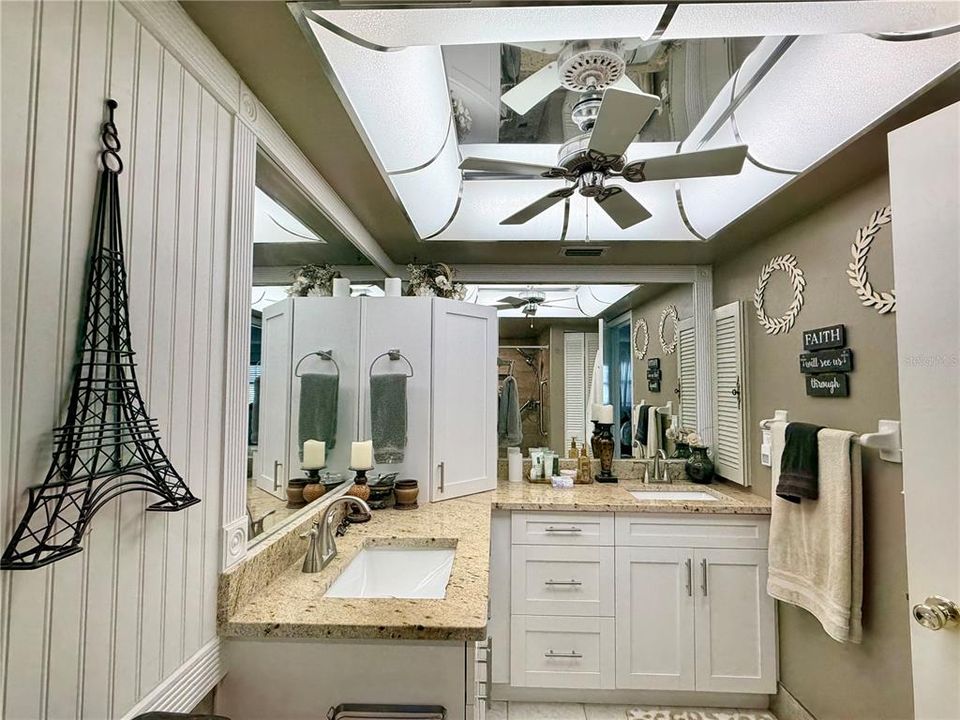 For Sale: $191,900 (2 beds, 2 baths, 1148 Square Feet)