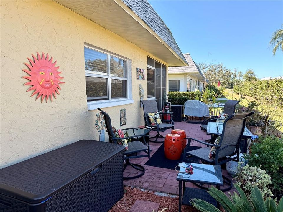 For Sale: $191,900 (2 beds, 2 baths, 1148 Square Feet)