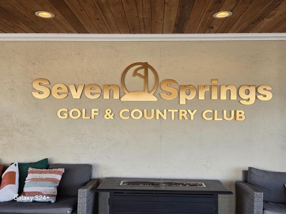 For Sale: $191,900 (2 beds, 2 baths, 1148 Square Feet)