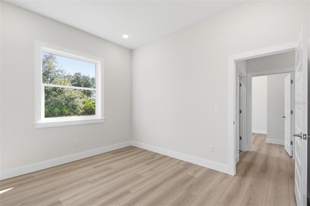 出租: $2,000 (3 贝兹, 2 浴室, 1450 平方英尺)