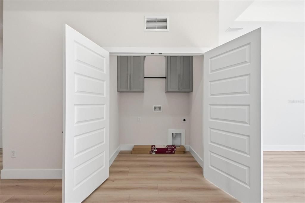 出租: $2,000 (3 贝兹, 2 浴室, 1450 平方英尺)