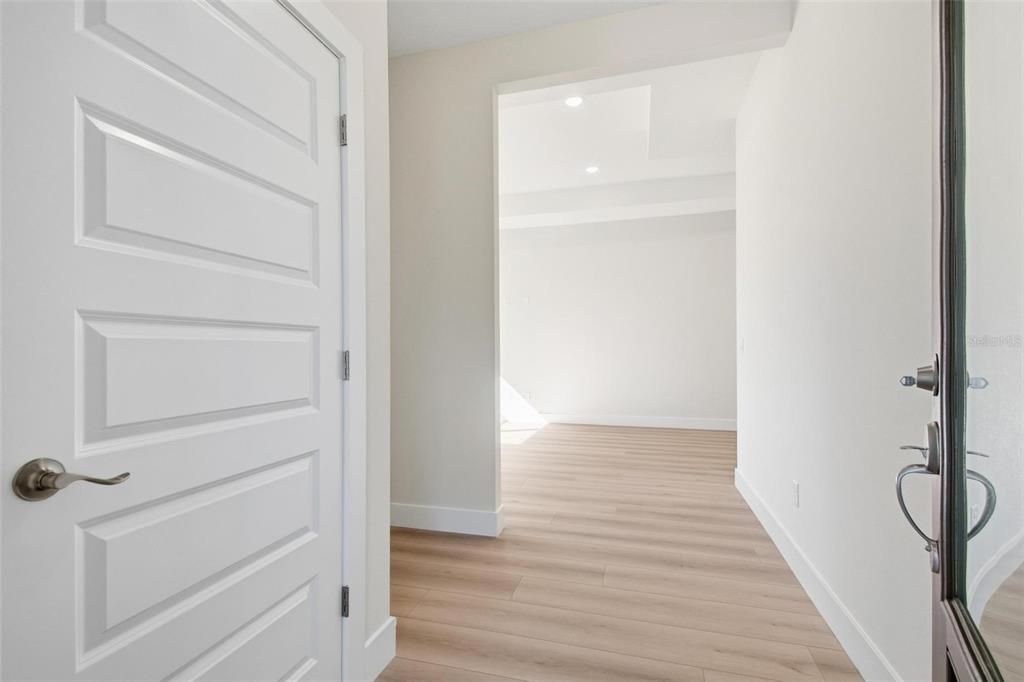 出租: $2,000 (3 贝兹, 2 浴室, 1450 平方英尺)