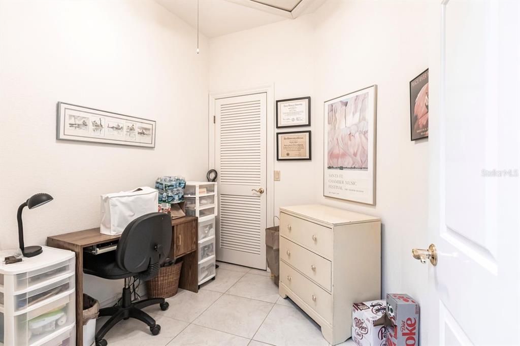 For Sale: $825,000 (3 beds, 2 baths, 2805 Square Feet)