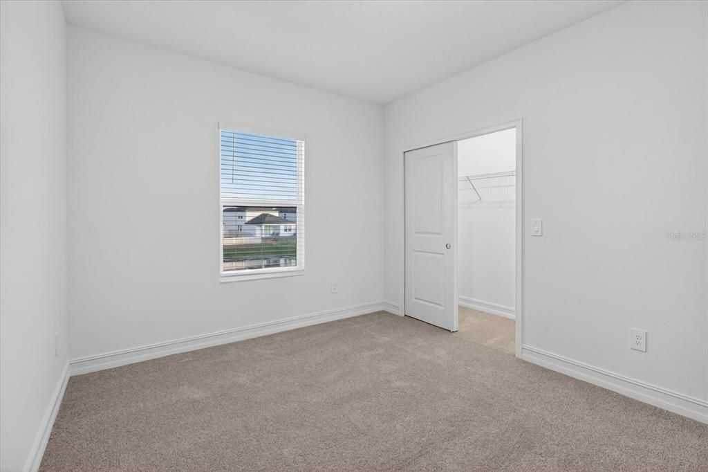 出租: $3,550 (5 贝兹, 3 浴室, 3160 平方英尺)