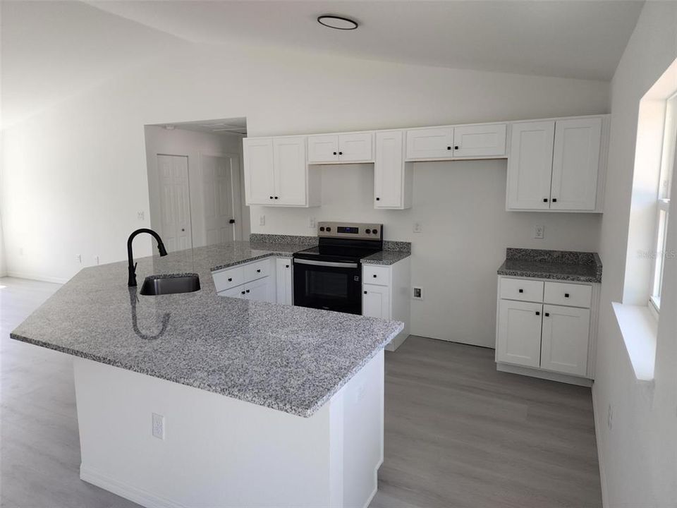 待售: $234,900 (3 贝兹, 2 浴室, 1394 平方英尺)