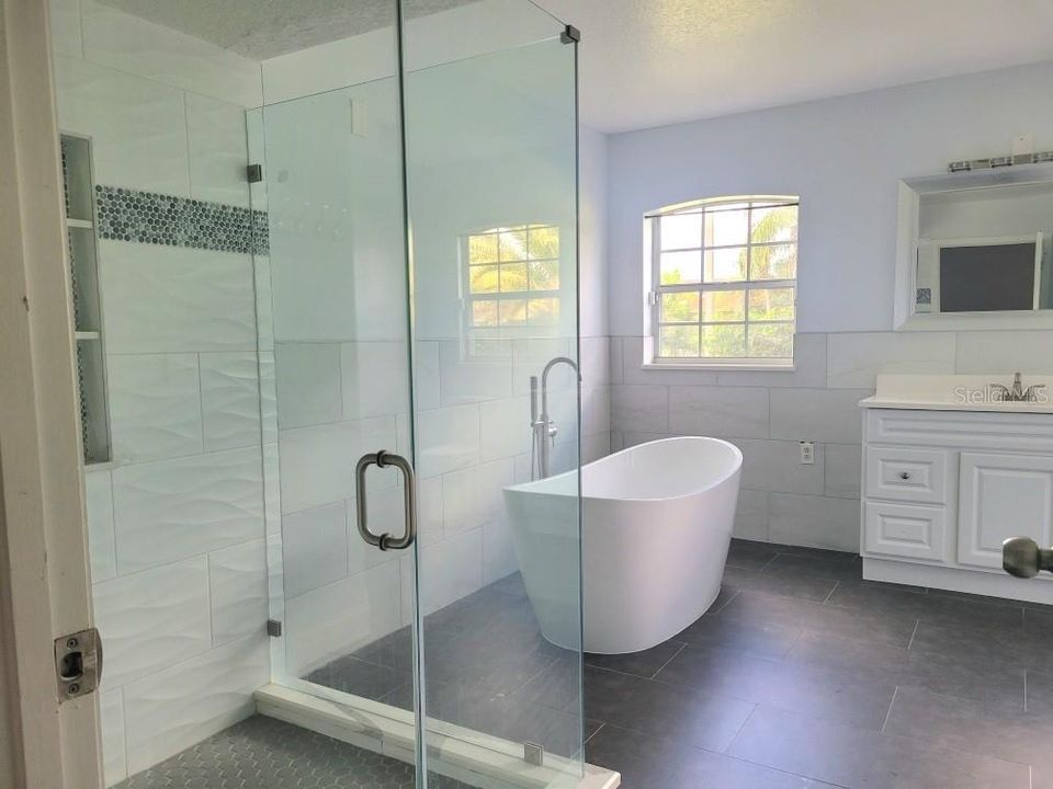 For Sale: $439,000 (3 beds, 2 baths, 1920 Square Feet)