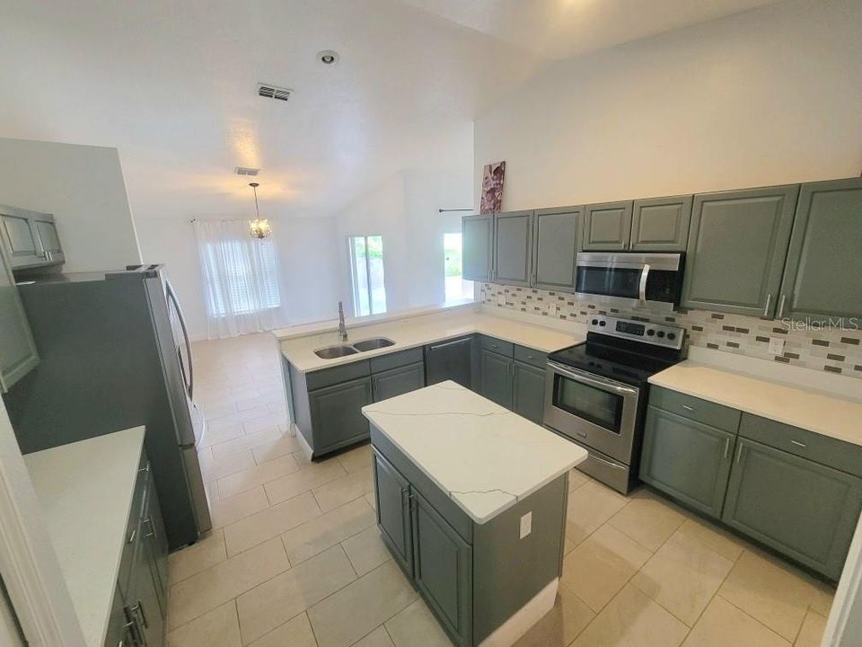 For Sale: $439,000 (3 beds, 2 baths, 1920 Square Feet)