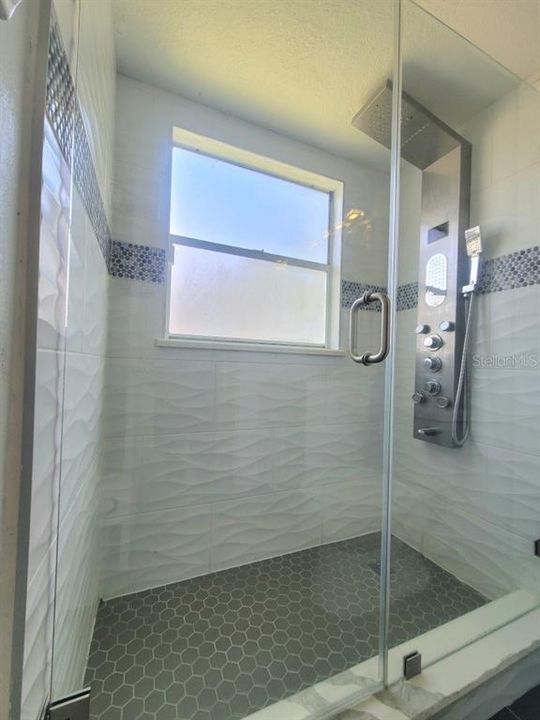 For Sale: $439,000 (3 beds, 2 baths, 1920 Square Feet)