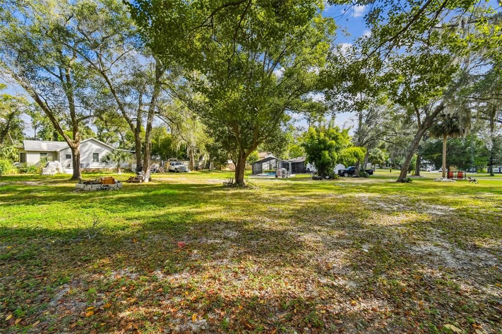 For Sale: $525,000 (5 beds, 2 baths, 1950 Square Feet)