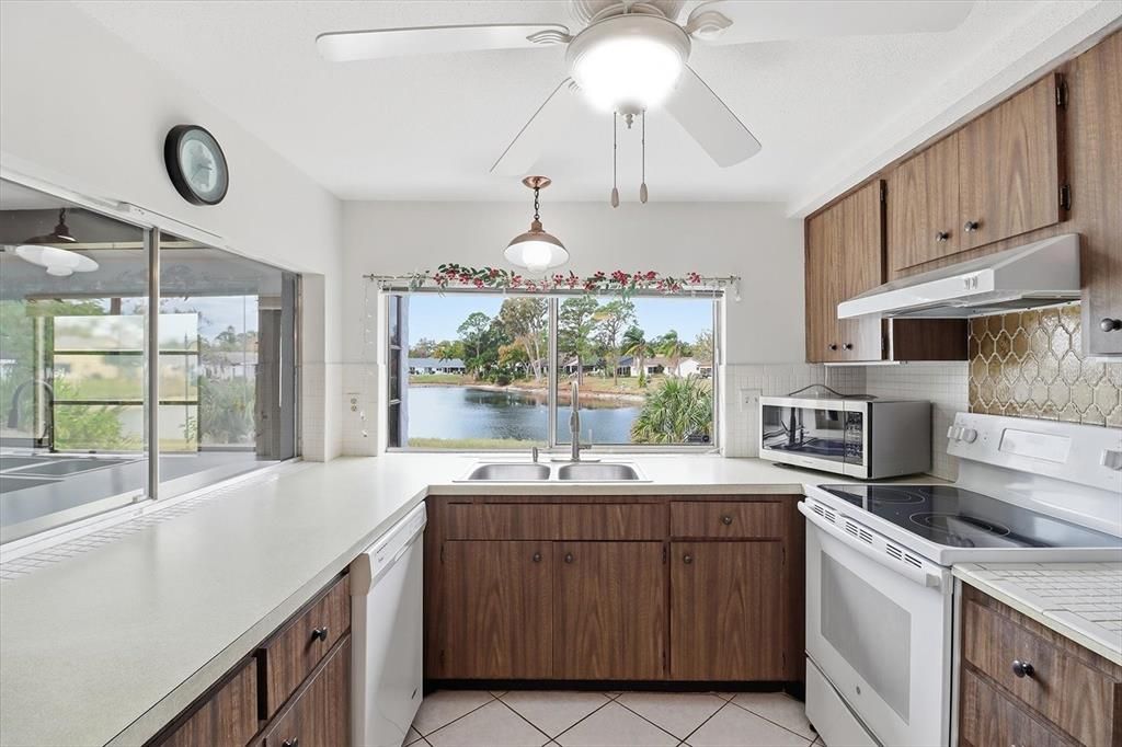 For Sale: $225,000 (2 beds, 2 baths, 1519 Square Feet)