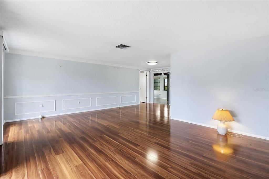 For Sale: $225,000 (2 beds, 2 baths, 1519 Square Feet)