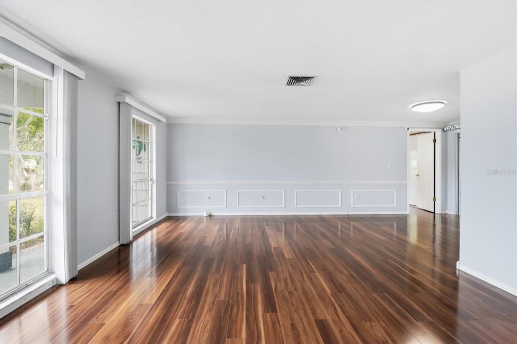 For Sale: $225,000 (2 beds, 2 baths, 1519 Square Feet)