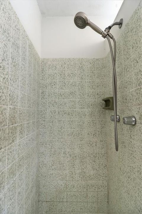 For Sale: $225,000 (2 beds, 2 baths, 1519 Square Feet)