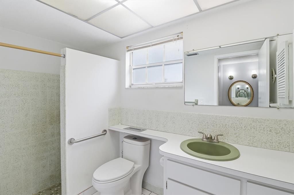 For Sale: $225,000 (2 beds, 2 baths, 1519 Square Feet)