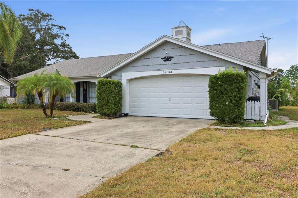 For Sale: $225,000 (2 beds, 2 baths, 1519 Square Feet)