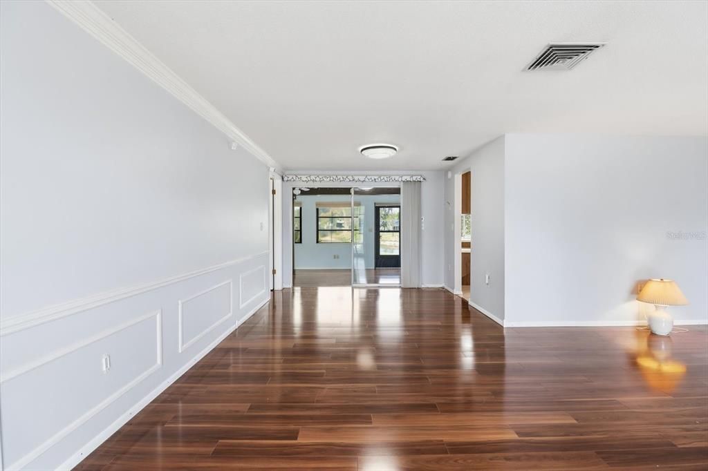 For Sale: $225,000 (2 beds, 2 baths, 1519 Square Feet)