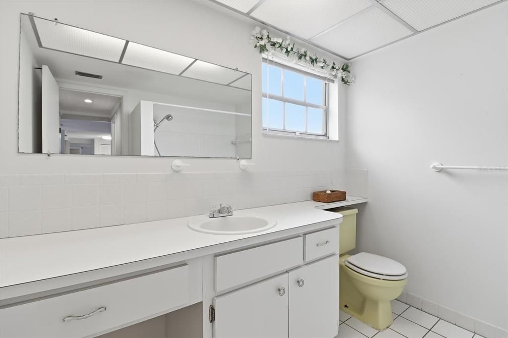 For Sale: $225,000 (2 beds, 2 baths, 1519 Square Feet)