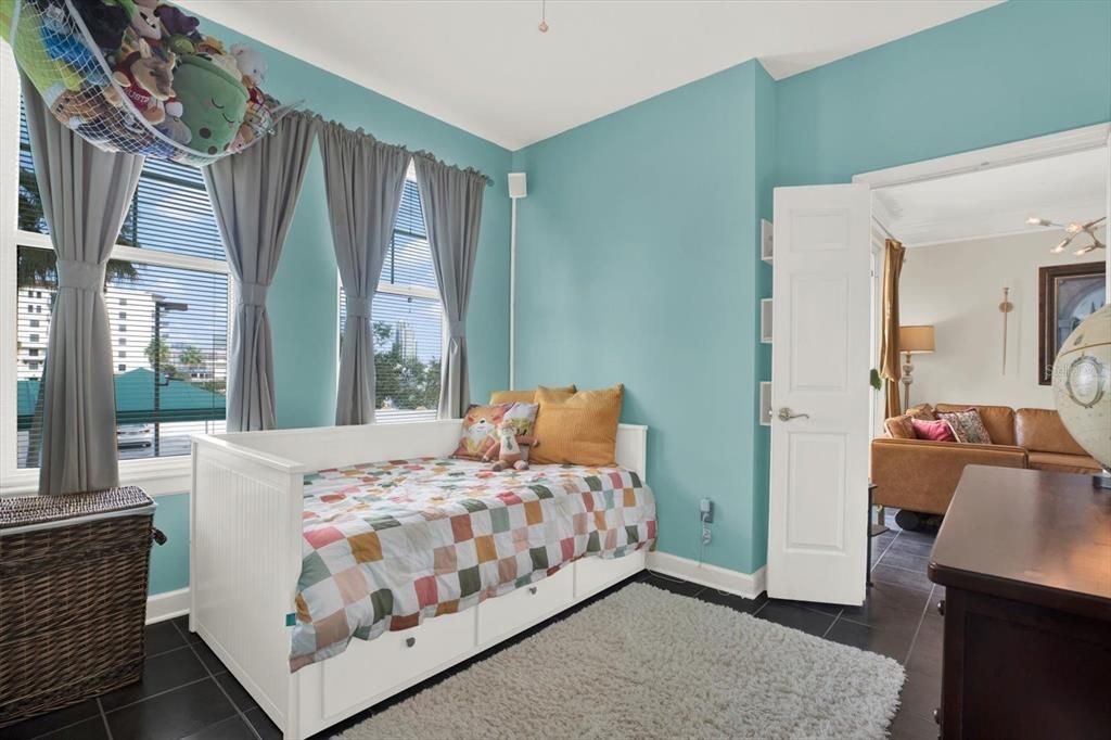 En Venta: $465,000 (2 camas, 1 baños, 1022 Pies cuadrados)