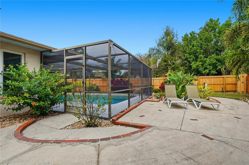 For Sale: $449,900 (3 beds, 2 baths, 1579 Square Feet)