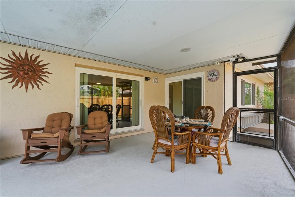 For Sale: $449,900 (3 beds, 2 baths, 1579 Square Feet)