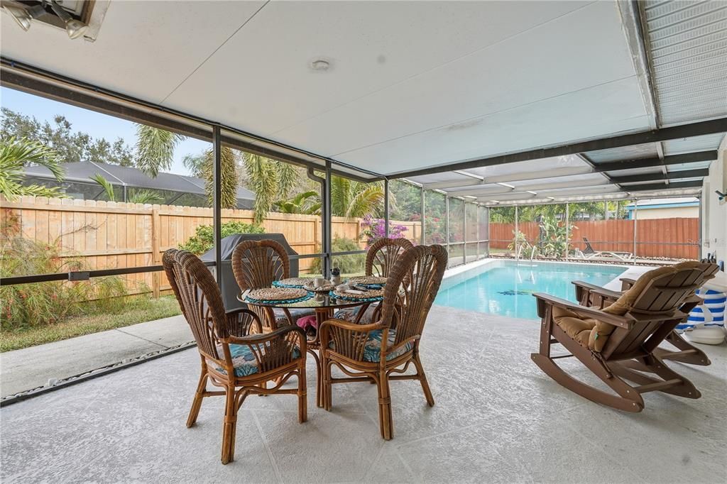 For Sale: $449,900 (3 beds, 2 baths, 1579 Square Feet)