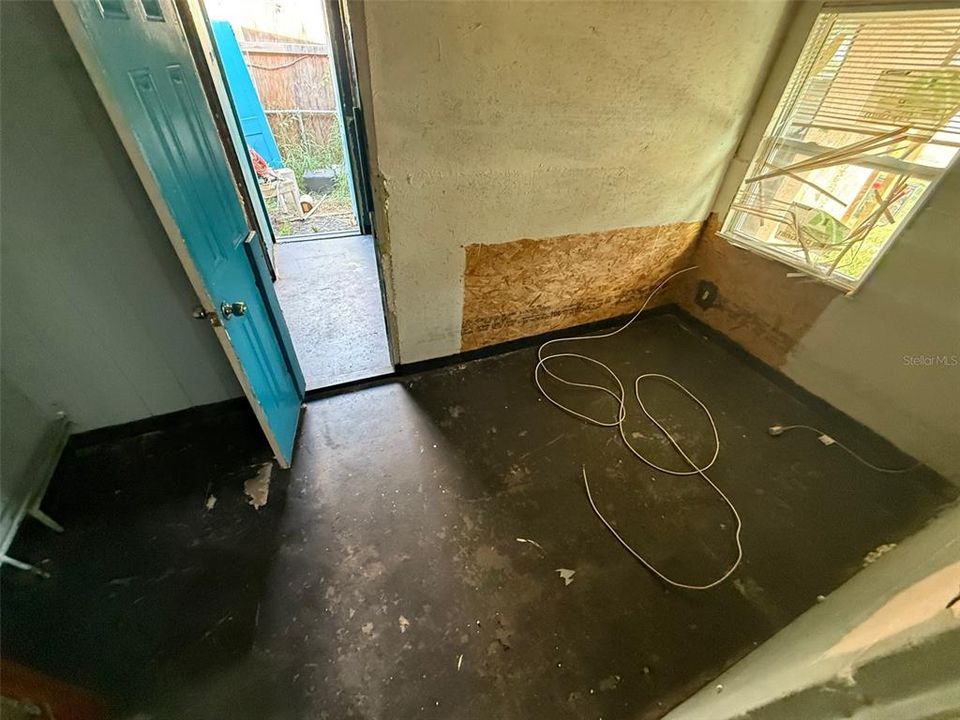 待售: $149,900 (2 贝兹, 1 浴室, 846 平方英尺)