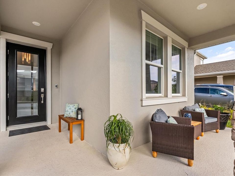 For Sale: $699,900 (4 beds, 2 baths, 2089 Square Feet)