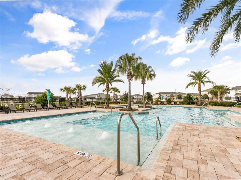 For Sale: $699,900 (4 beds, 2 baths, 2089 Square Feet)