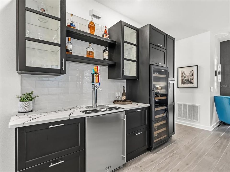 For Sale: $699,900 (4 beds, 2 baths, 2089 Square Feet)