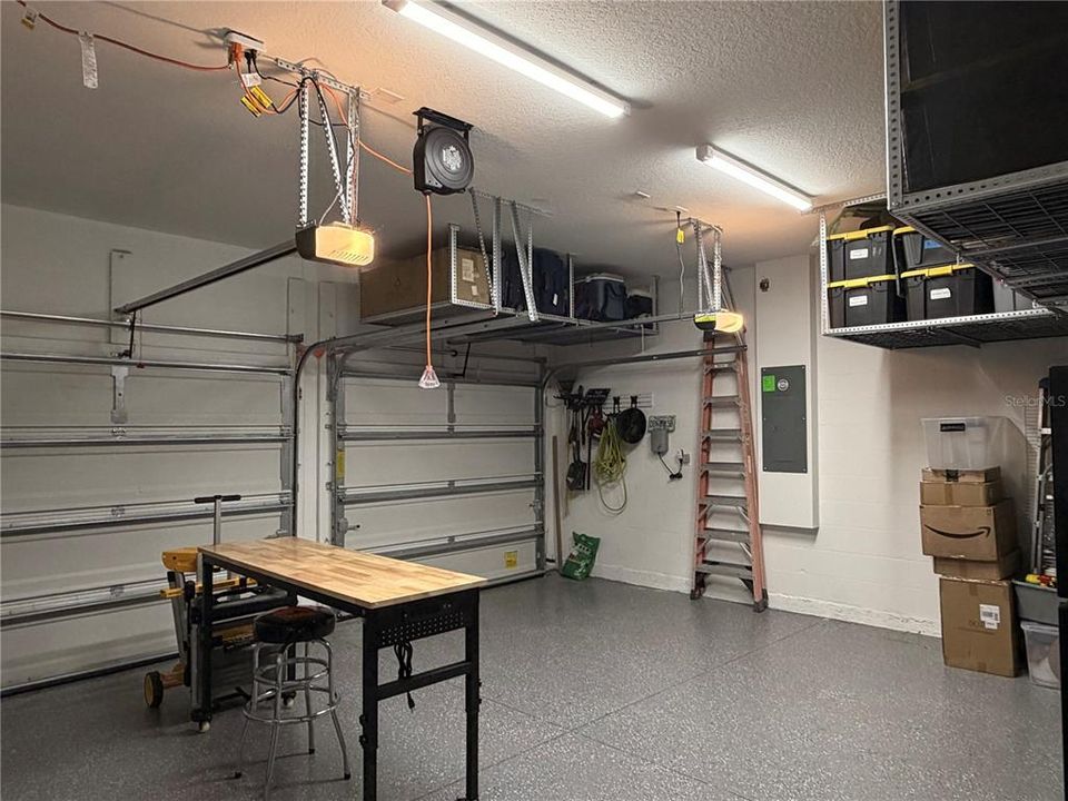 For Sale: $699,900 (4 beds, 2 baths, 2089 Square Feet)