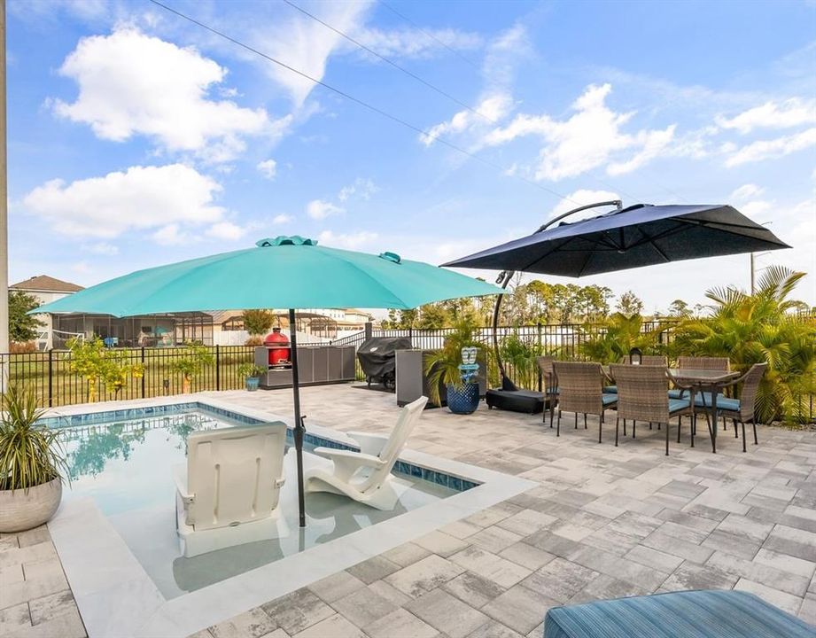 For Sale: $699,900 (4 beds, 2 baths, 2089 Square Feet)